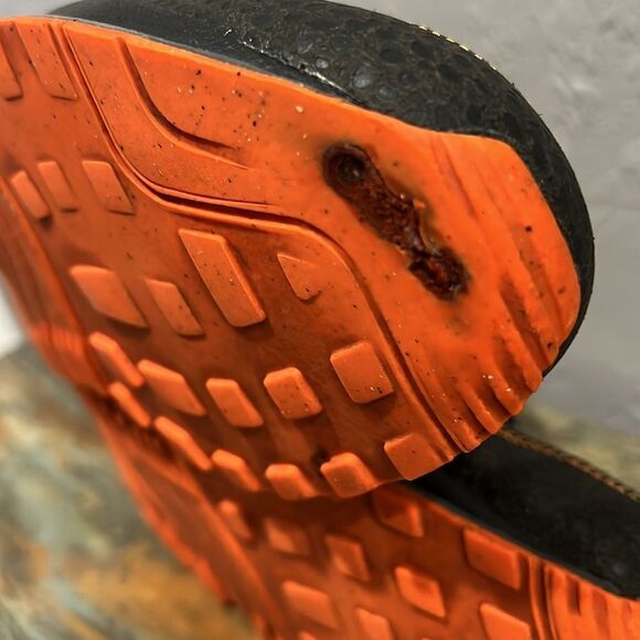 🔥 NIKE Air Safari 87 Retro Training/Running Shoes - Black/Gray/Orange - Men Sz - Picture 15 of 16